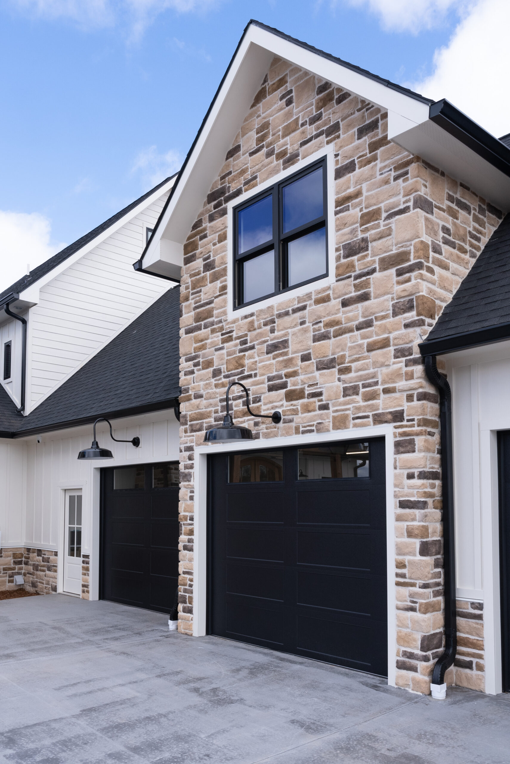 doorLink-3680-Bedford